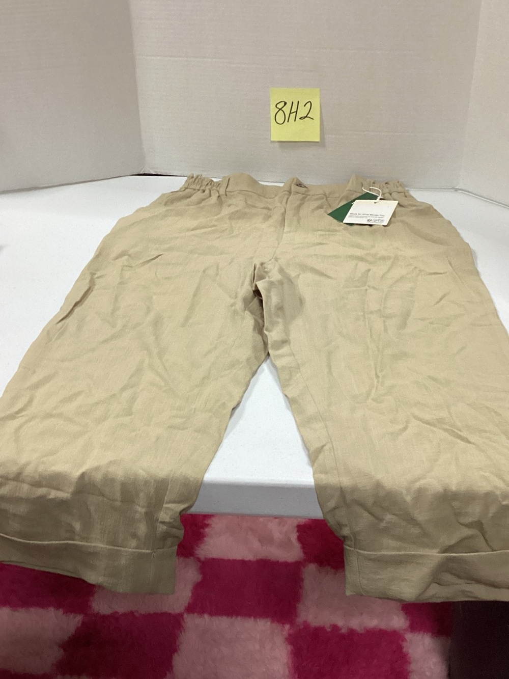 HALARA Beige Capris